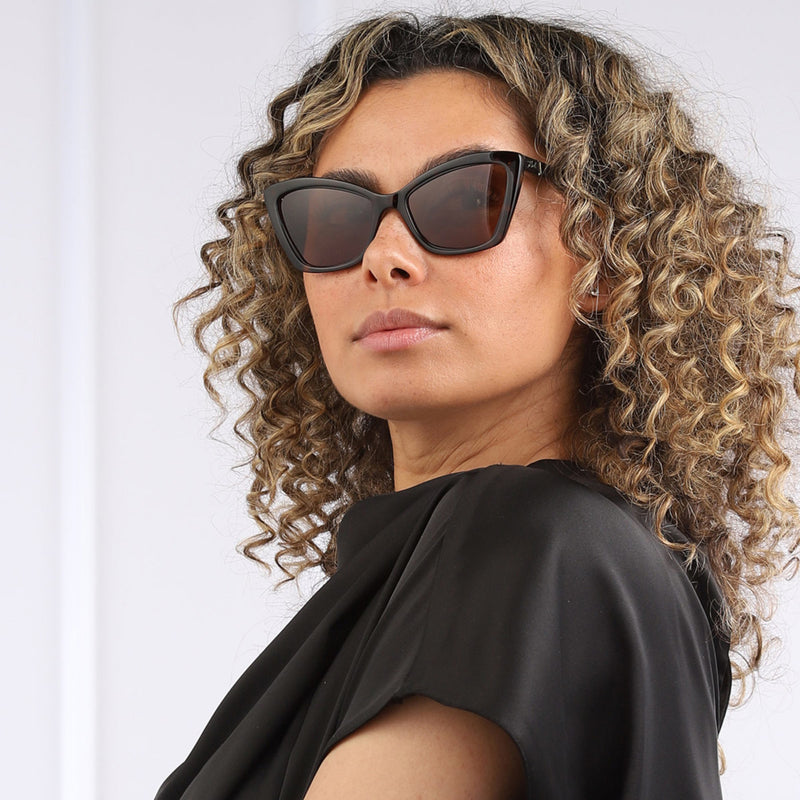 Karl Lagerfeld Bruine Zonnebril KL6105S-242-zoom-