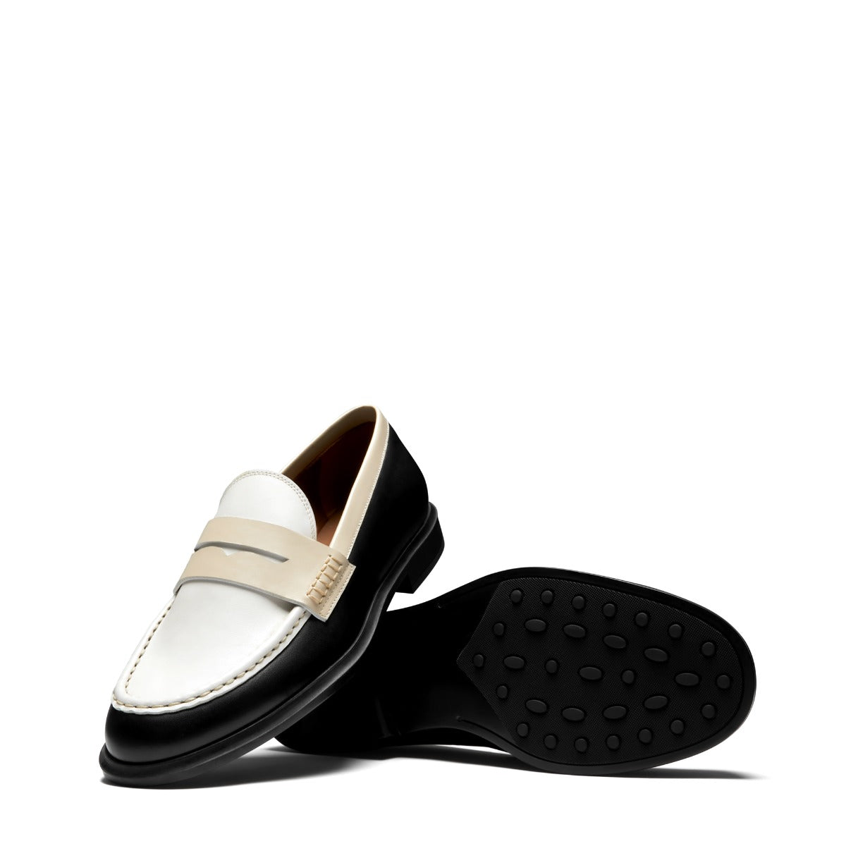 Isabel Bernard Vendôme Blandine black-white calfskin leather loafers with white details IB51015-10170-36