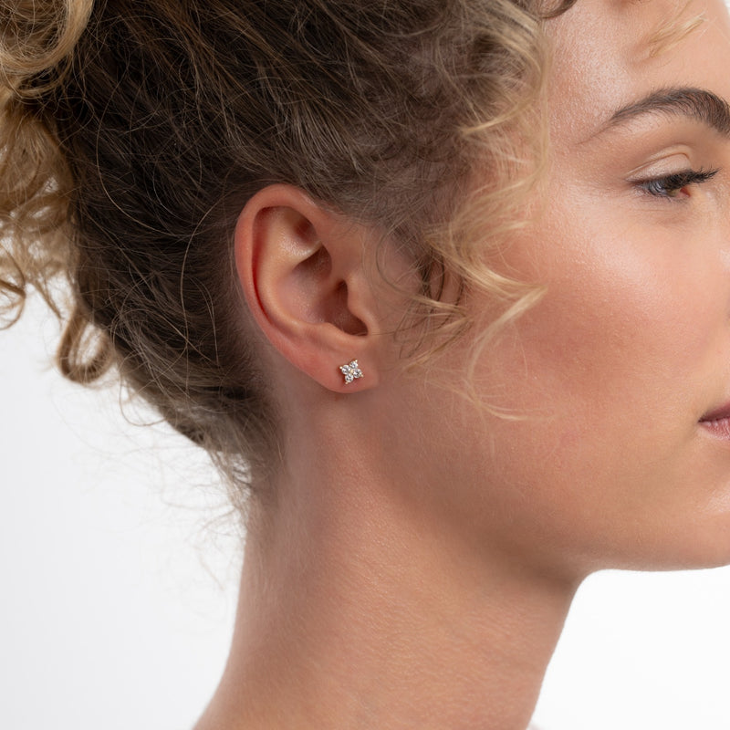 Isabel Bernard Le Marais Audrey 14 Karaat Gouden Oorknoppen IB360290-zoom-