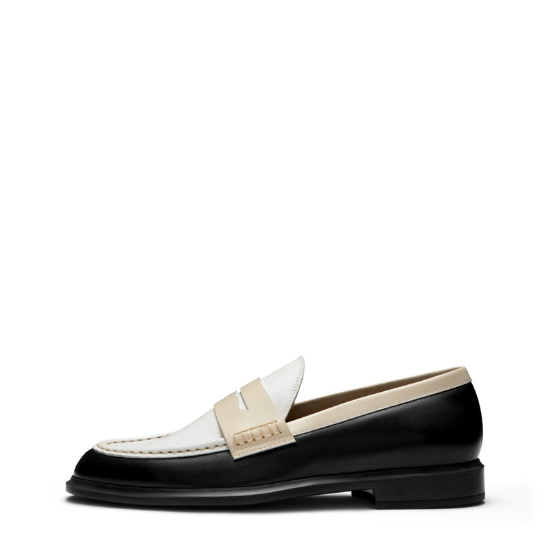 Isabel Bernard Vendôme Blandine Zwarte-Witte Kalfsleren Loafers met Witte details IB51015-10170-36-zoom-