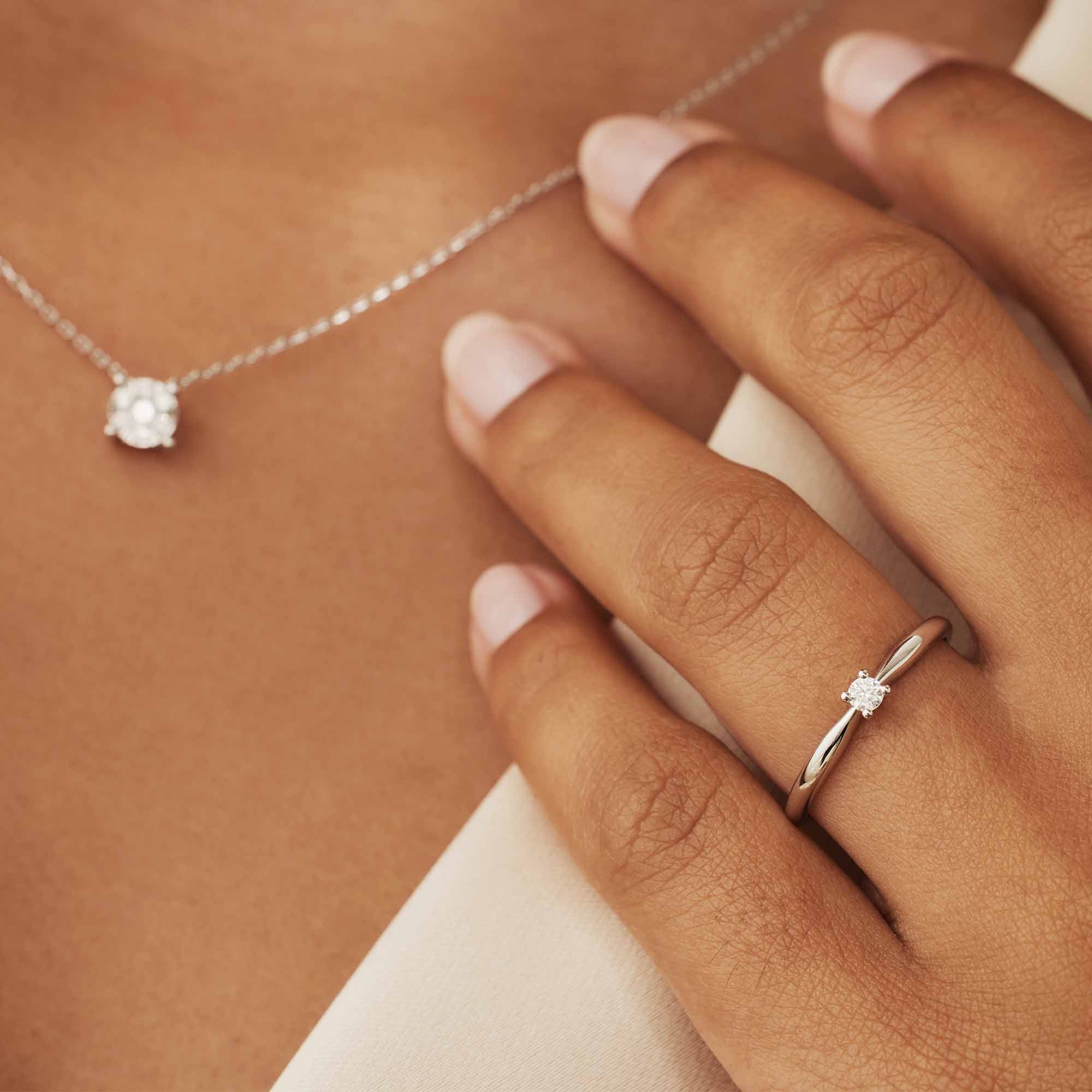 Isabel Bernard De la Paix Christine 14 Carat Whitegold Ring | diamond 0.10 ct | IBD330006-48