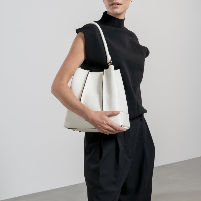 Isabel Bernard Femme Forte Macie Crème Kalfsleren Schoudertas IB25074-070-zoom-