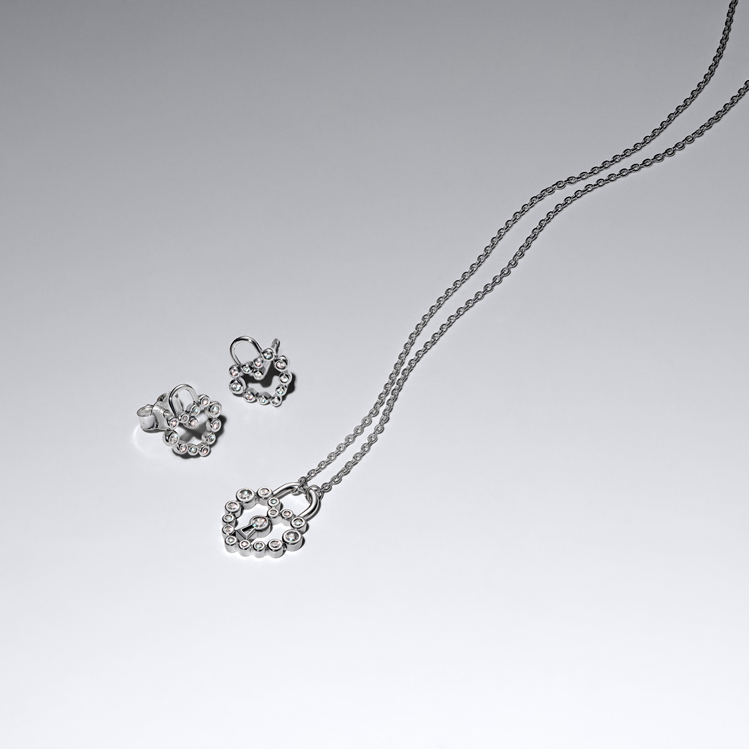 Pandora Moments 925 Sterling Silver Sparkling Heart Padlock Necklace With Pendant 394416C01-50