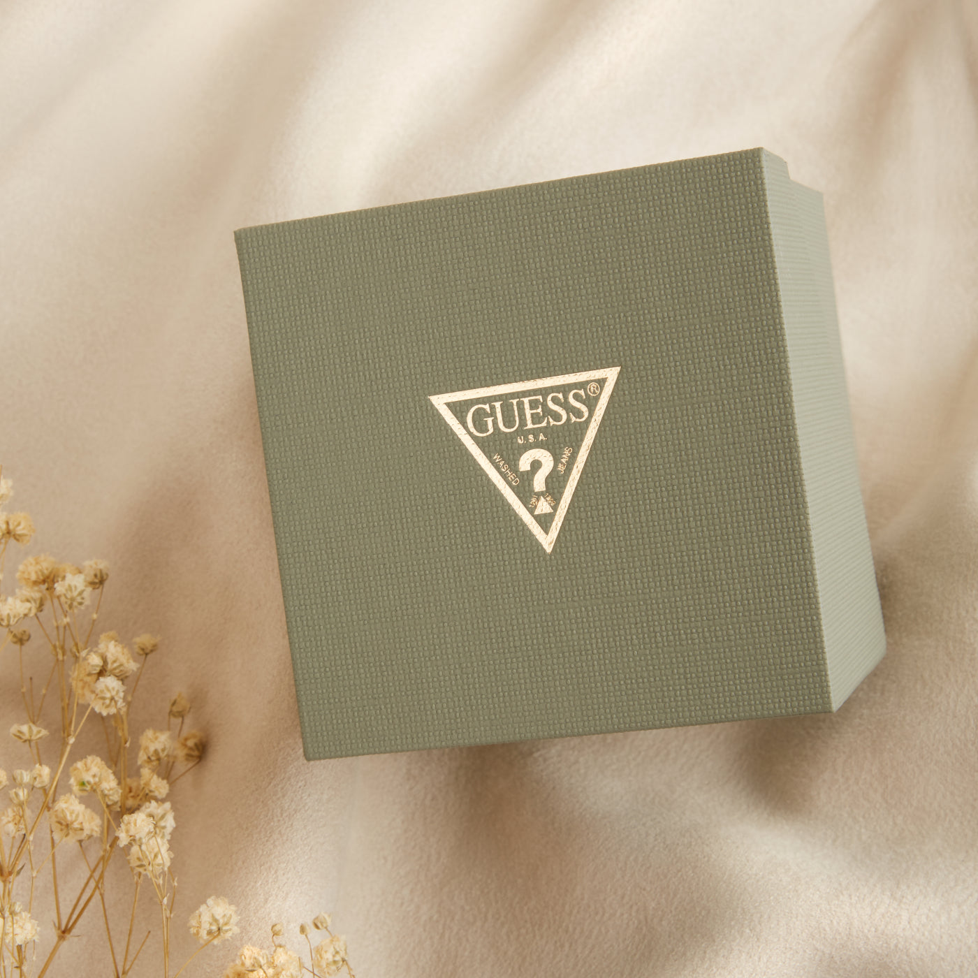 GUESS Gold Watch W1070L2