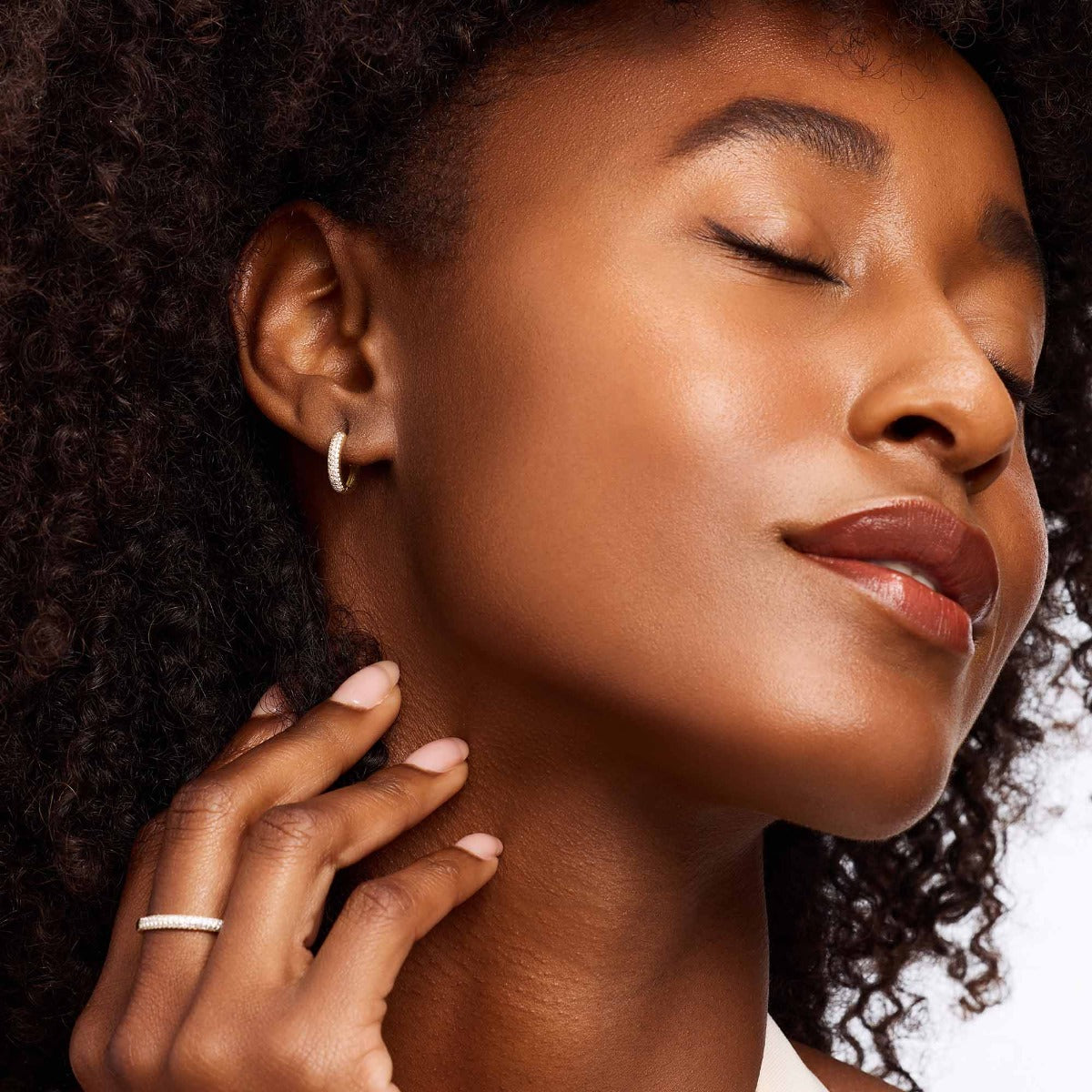 Isabel Bernard De la Paix Laure 14 Karat Gold Earrings With Diamond 0.25 Carat IBD360030