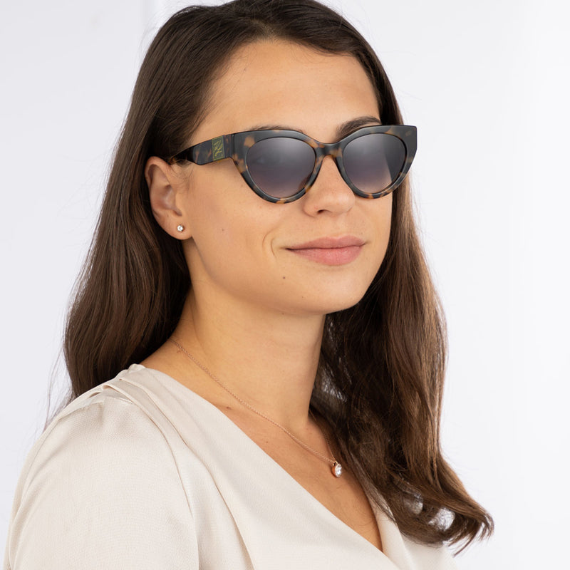 Karl Lagerfeld Bruine Zonnebril KL6047S-215-zoom-