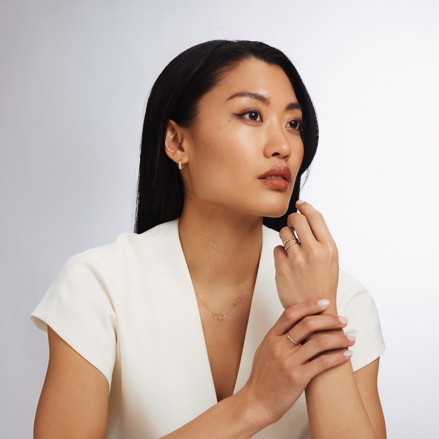 Isabel Bernard Rivoli Laura 14 Carat Golden Hoop Earrings IB360143