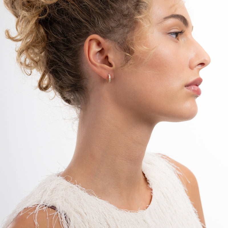 Isabel Bernard 14 karaat gouden Le Marais Tiphaine Klapoorringen IB360200-zoom-