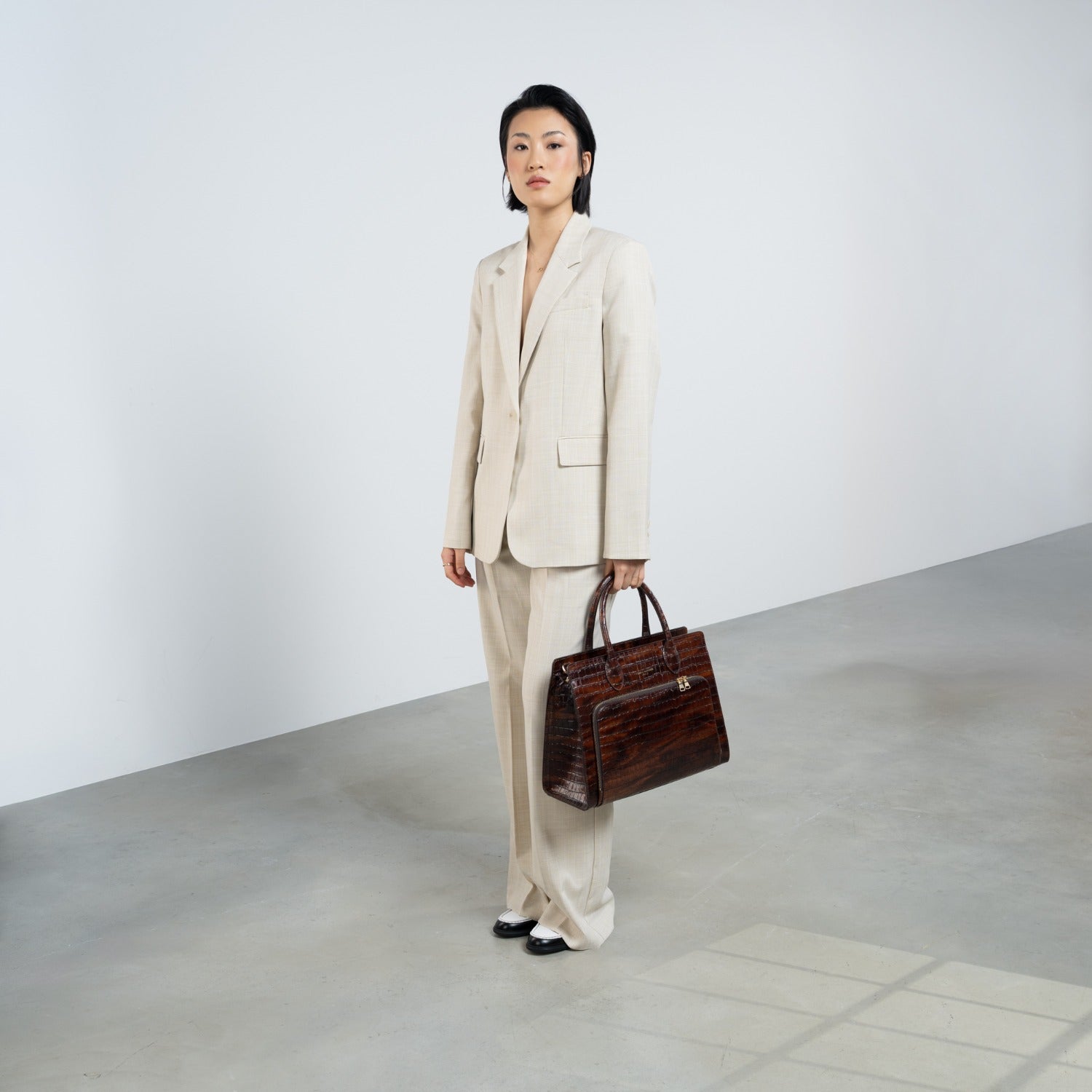 Isabel Bernard Honoré Nadine croco brown calfskin leather handbag with 13 inch laptop compartment IB25110-230-13