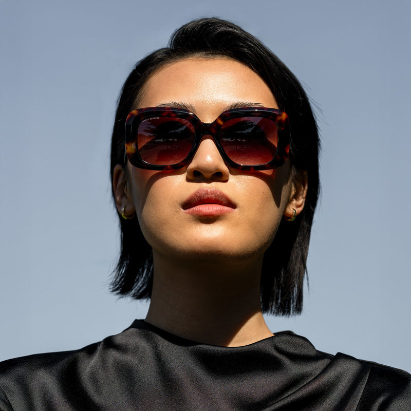 Isabel Bernard La Villette Rive Bruine Tortoise Vierkante Zonnebril IB400003-14-14-zoom-