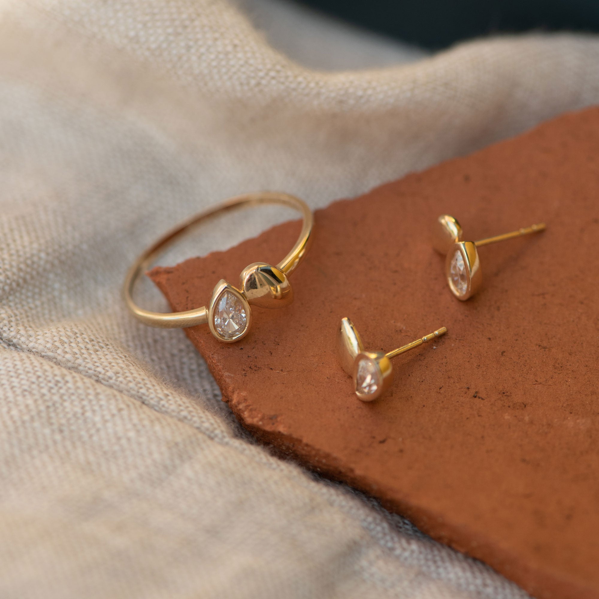 Beloro Jewels Monte Napoleone Natalia 9 carat gold Ear Studs BO360019