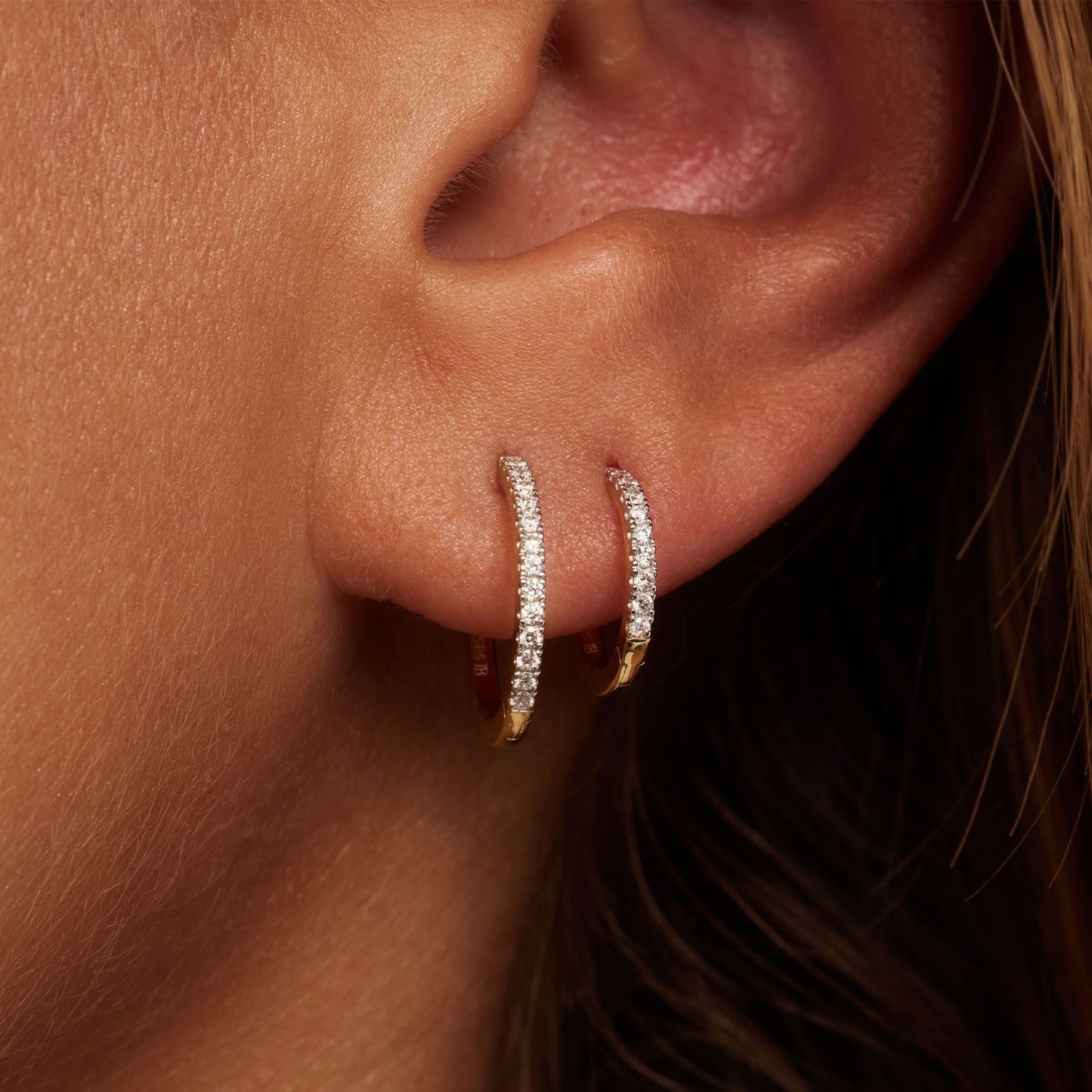 Isabel Bernard De la Paix Madeline 14 karat gold hoop earrings with diamond 0.15 carat IBD360034