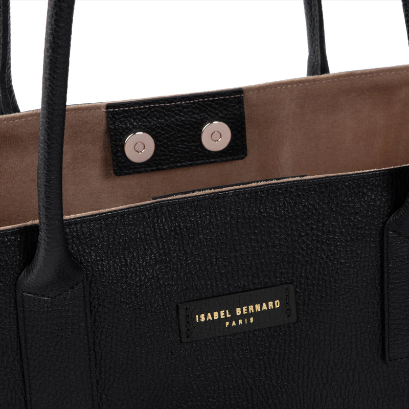 Isabel Bernard Honoré Elin Zwarte kalfslederen schoudertas IB25111-001-zoom-