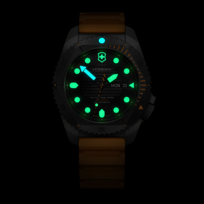 Victorinox Dive Pro Automatic Men's Watch 241996-zoom-